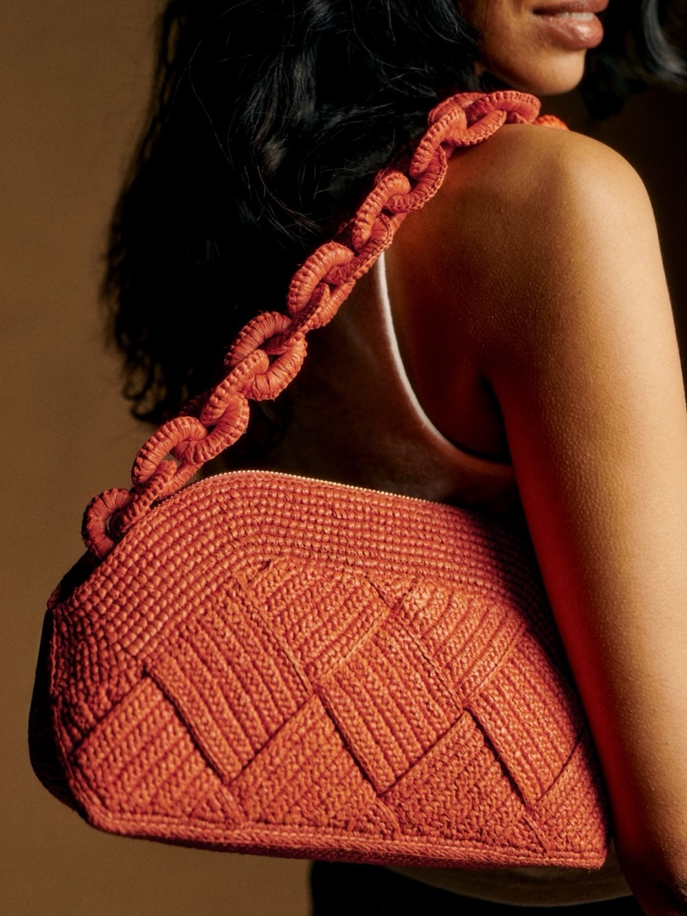 NWT Sezane Isabelle Bag in Braided Coral Raffia - Picture 2 of 7